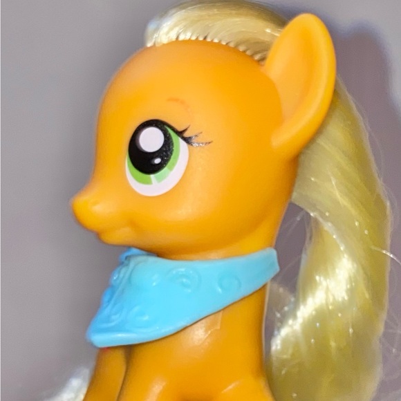 SOLD - My Little Pony FiM G4 Apple Jack Farm Truck Raised Hoof - Picture 6 of 10